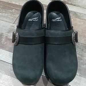 dansko pammy clogs